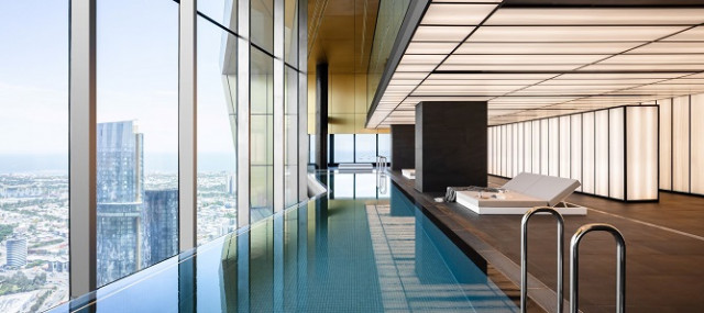 트윈피니티 풀은 아파트로는 세계에서 가장 높은 수영장을 가졌다