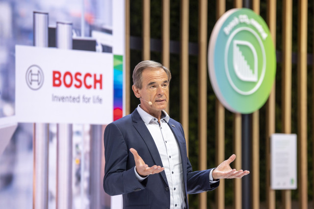 보쉬 이사회 의장 및 보쉬 그룹 회장 폴크마 덴너 박사는 “전기모빌리티는 보쉬의 핵심 사업이고, CO2-프리 모빌리티(CO2-free mobility)는 성장 분야가 될 것”이라며...