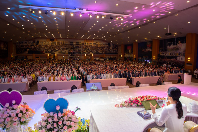 만민중앙교회가 16개국의 총회장과 목회자, 성도들이 참가한 가운데 ‘2024 만민 하계수련회’를 성황리 개최했다