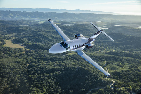 The new Cessna M2 Gen3 supports Garmin Emergency Autoland capabilities and features a flight deck equipped with the Garmin G3000 avionics system that utilizes Garmin Autothrottles and optional Enhanced Vision System (EVS) for improved navigation and optimized situational awareness. (Textron Aviation)